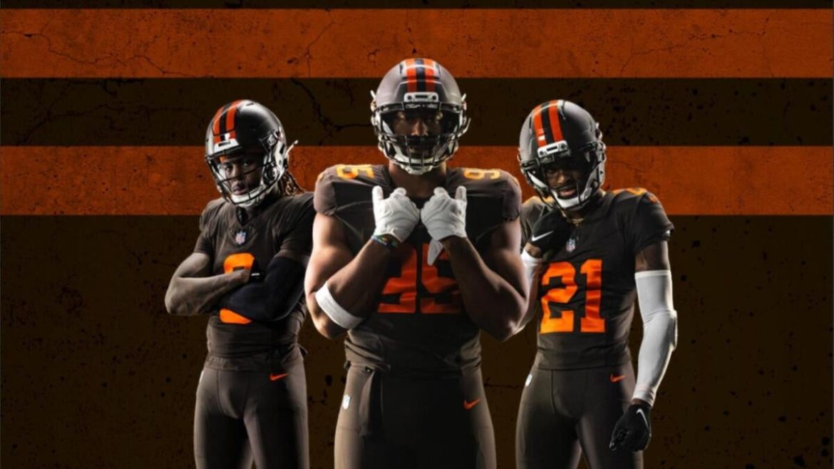 Browns Debut All-Brown Uniform