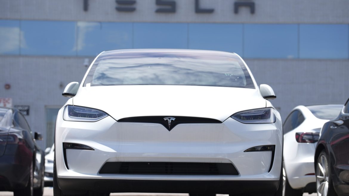 Tesla’s Profits Dip 16% Amid Musk’s Focus