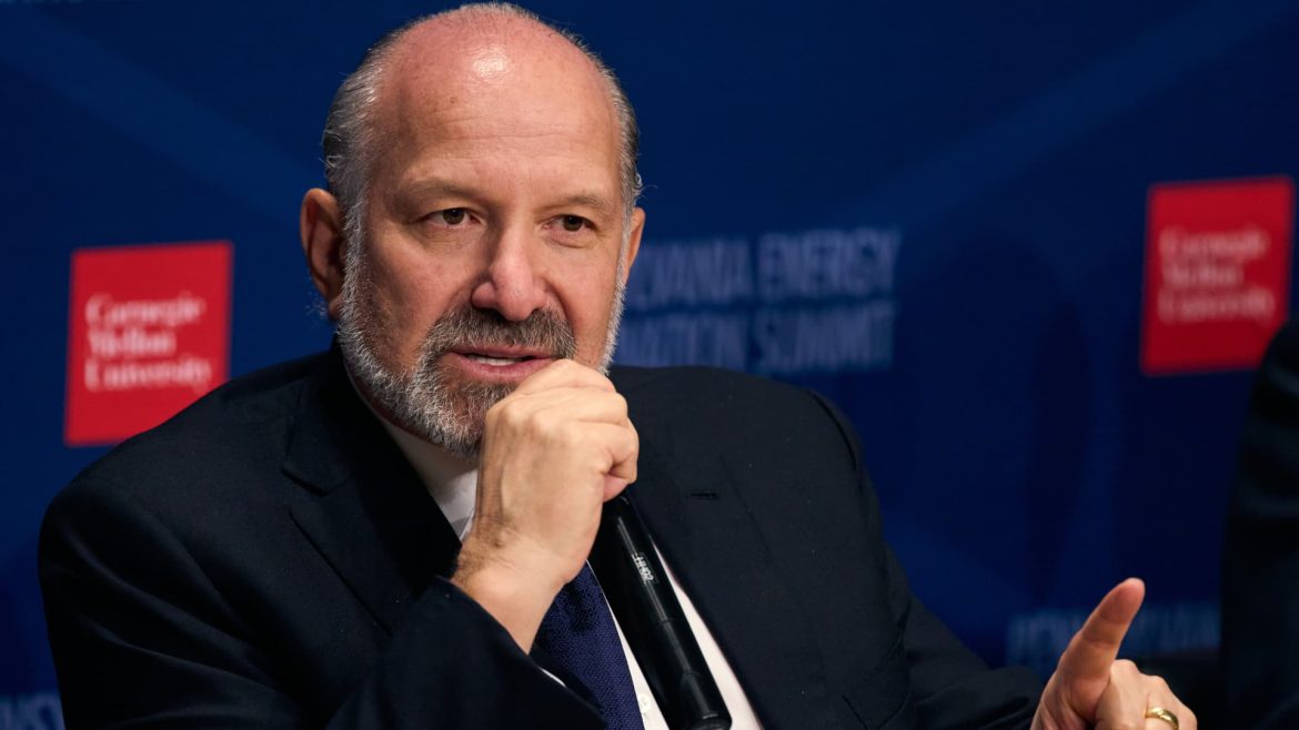 U.S. Auto CEOs Accept Higher Tariffs