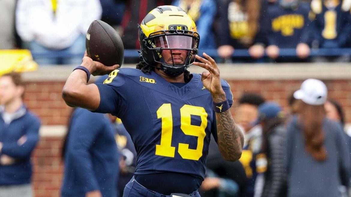 Michigan QB Competition: Moore Keeps Options Open