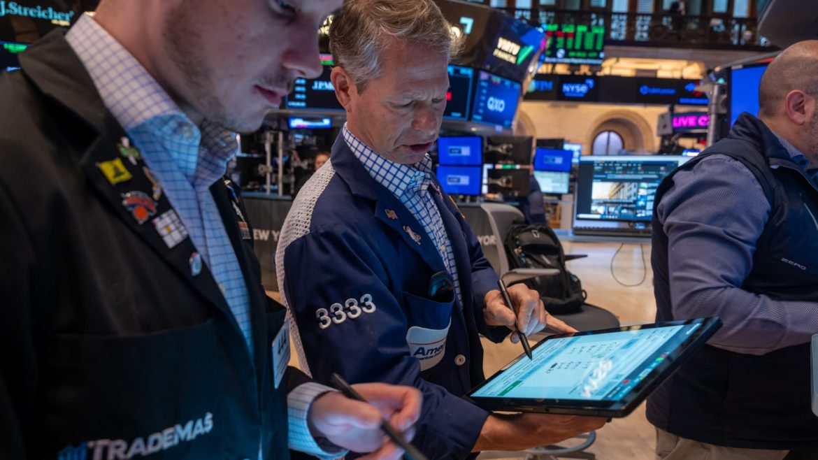 Friday’s Market: Earnings & Stocks to Watch
