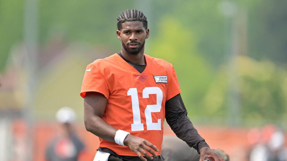 Sanders Embracing Underdog Role in Browns QB Battle