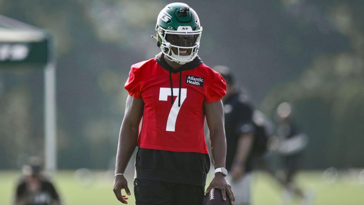 Fields, Dolphins Injuries Mark 2025 NFL Camp