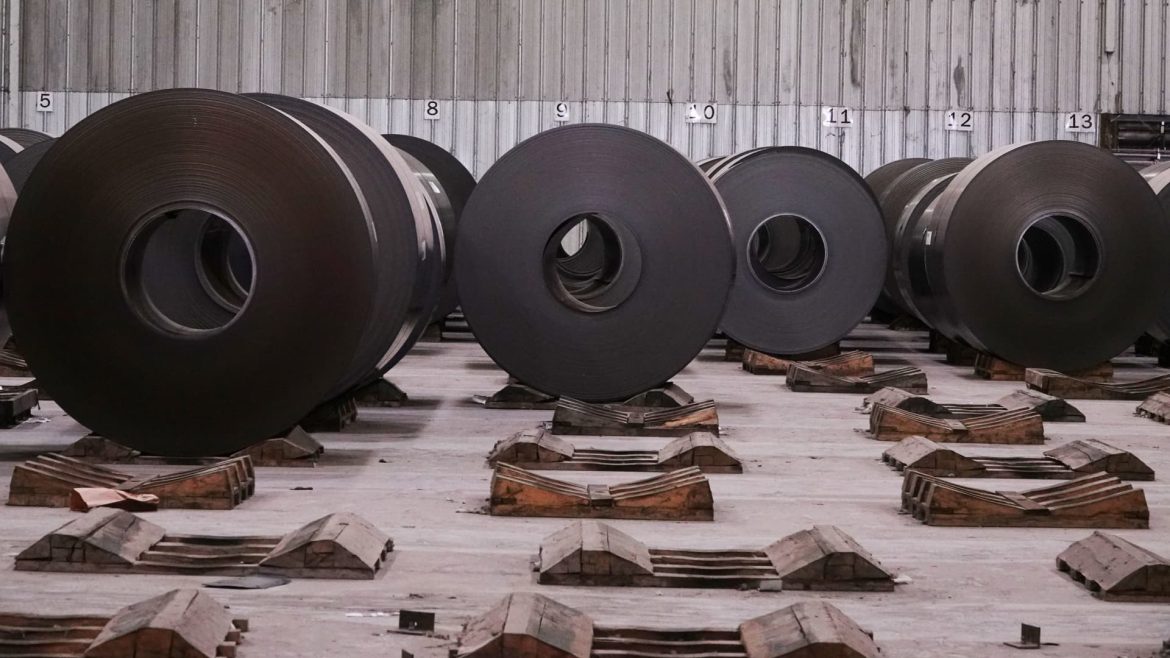 Market Movers: Cadence, Whirlpool, Nucor