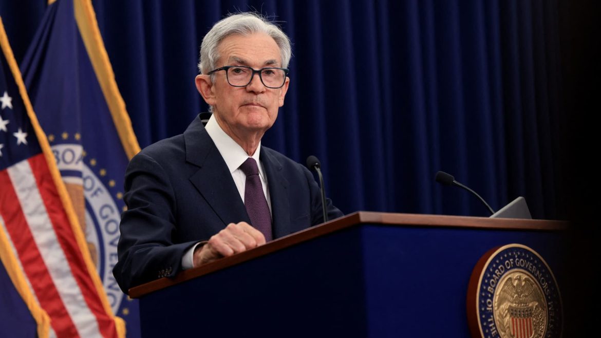 Powell’s Fed: Traders Await Dissent Count