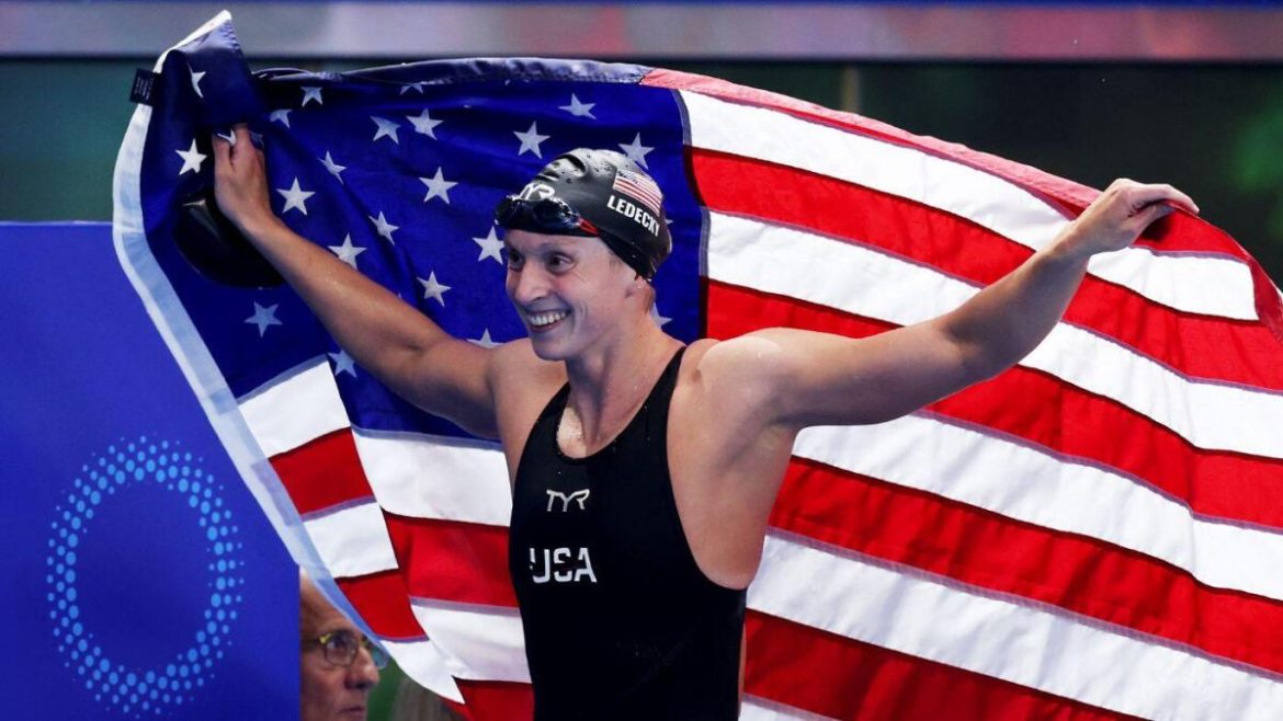 Ledecky Triumphs in 800m Freestyle
