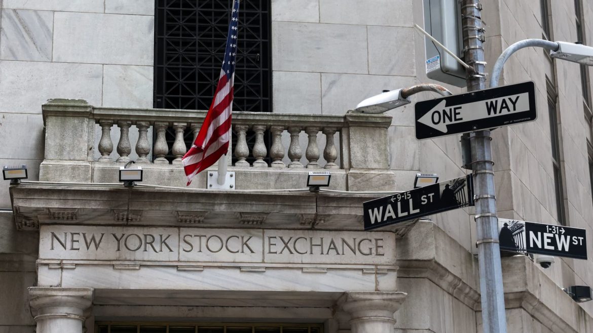 Washington to Wall Street: Investors Guessing